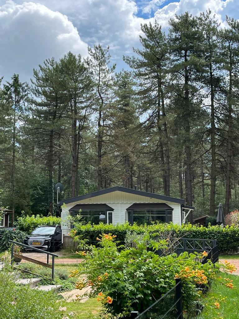 Luxe Vakantiehuis In Het Bos Overbroek Exterior photo